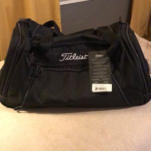 GREAT DEAL! NWT! Titleist Golf duffel bag
